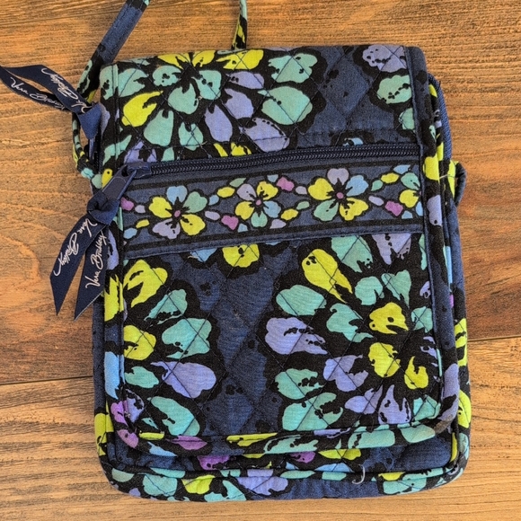 Vera Bradley Indigo Pop Hipster Quilted Crossbody Bag C289 - Picture 4 of 10